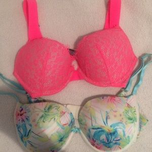 2/$12 32DD - Victoria Secret bra worn once